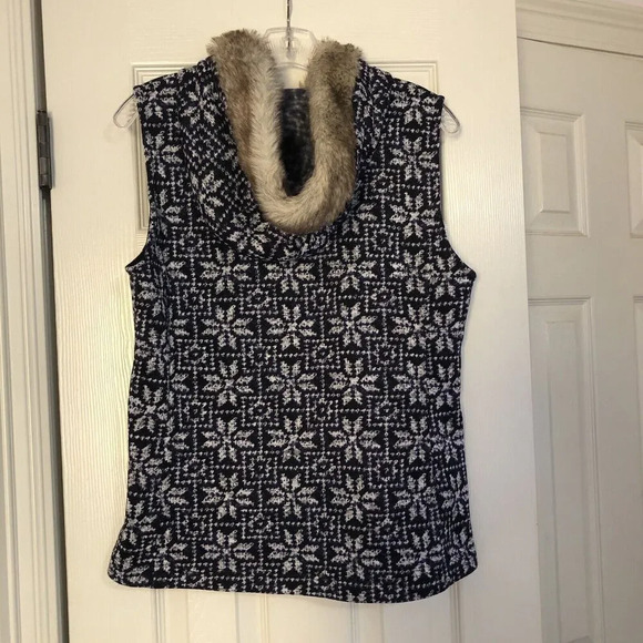 Talbots Full Zip Faux Fur‎ Hooded Vest Womens Medium Snowflakes Nordic Navy Blue - Picture 5 of 7